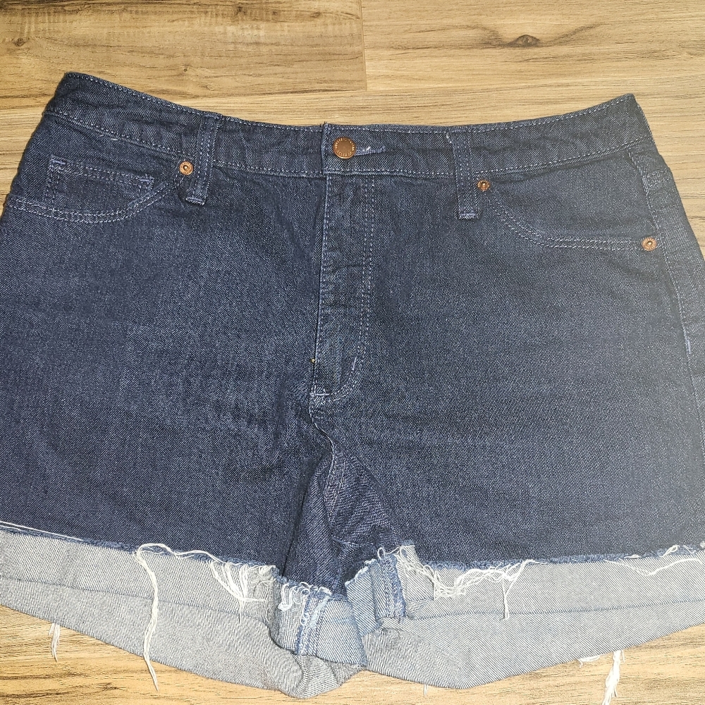 Universal Thread Vintage Midi Denim Shorts